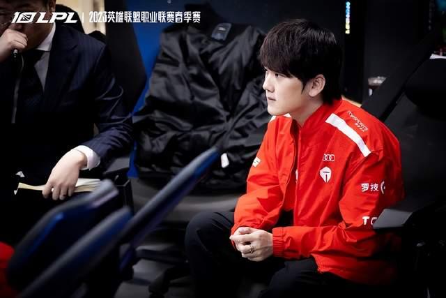 Kaiyun-包含JackeyLove在瑞士队比赛中挺进下一轮，逆转引发热议！的词条